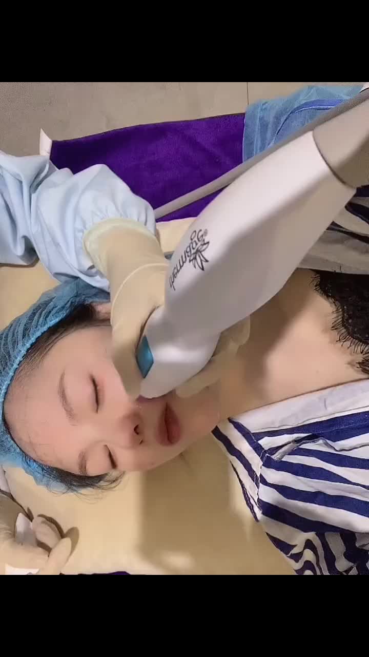 热玛吉术中怎么操作的呢？